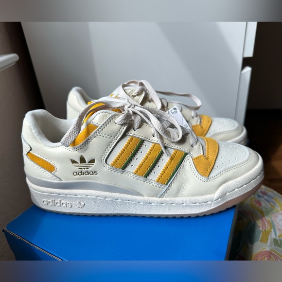 Forum Low Classic Shoes - Picture 8 of 8